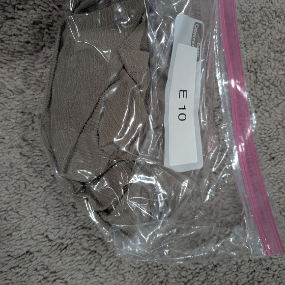 H&M Taupe Grey Brown Sleeveless Top Size Small - Picture 12 of 12